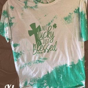 Super soft sublimated bleached tee. Size xl . Very comfy